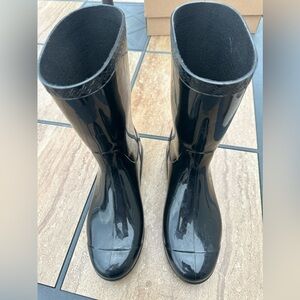 Girls Black Ugg Rainboots